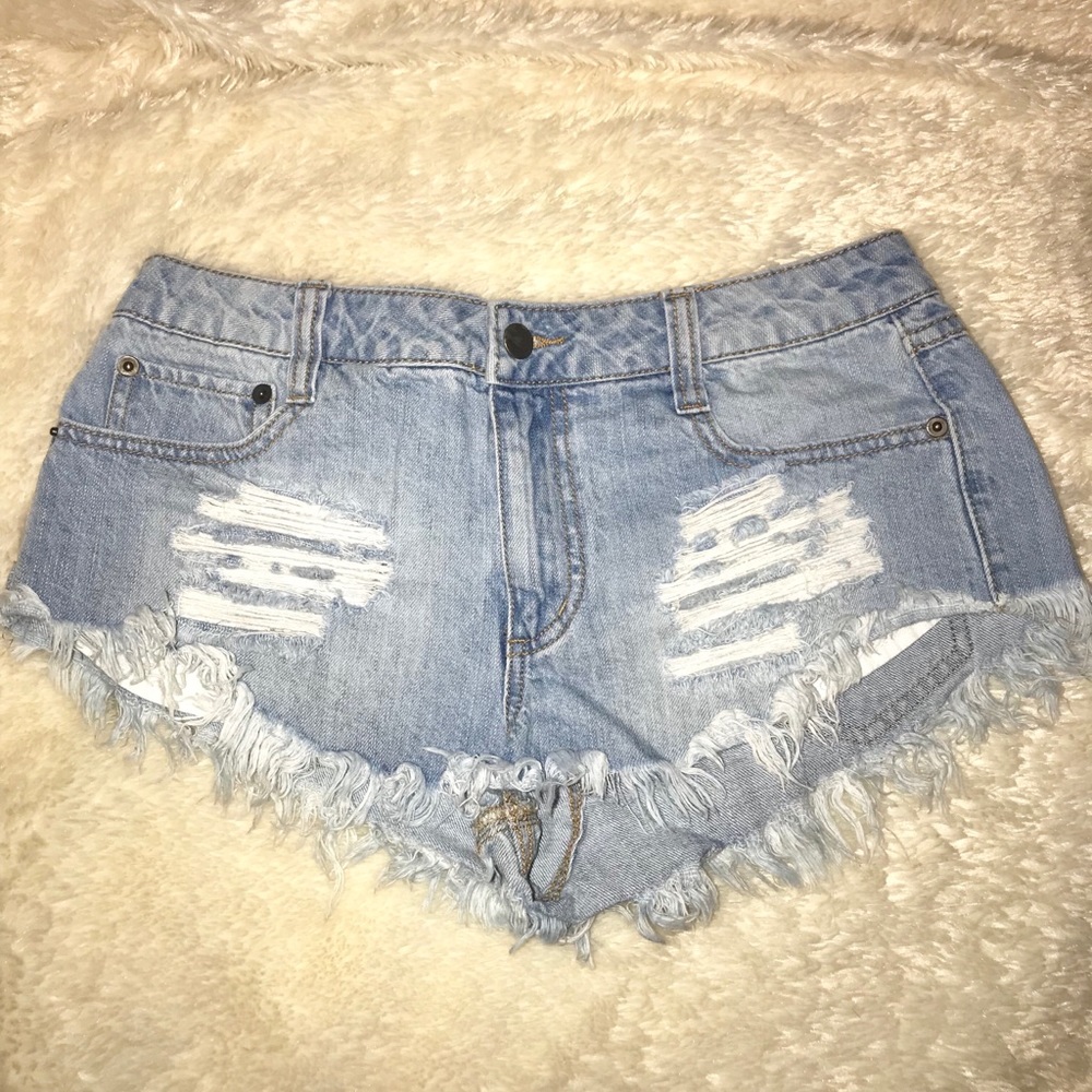 Forever 21 jean shorts size 26